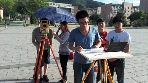 武汉铁路桥梁学校工程造价专业